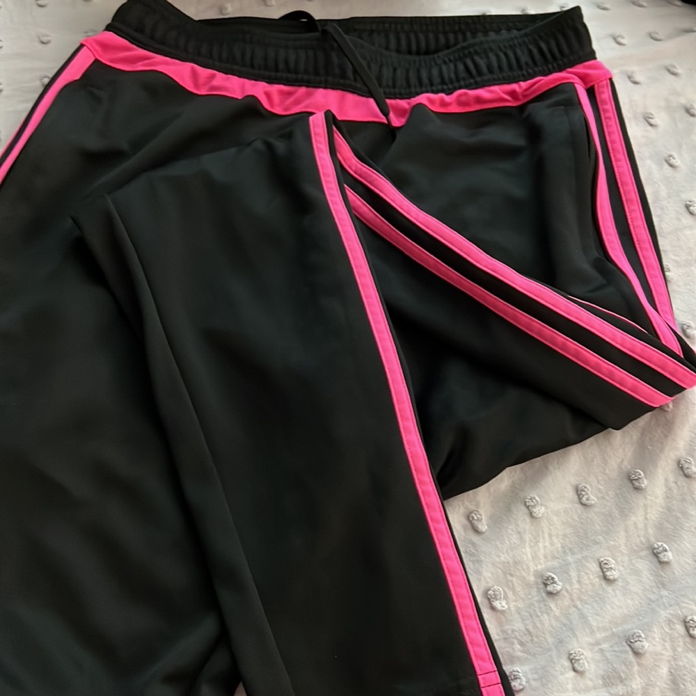 Adidas - Picture 2 of 3